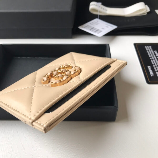 Chanel 19 Leather Beige Card Holder - Image 9