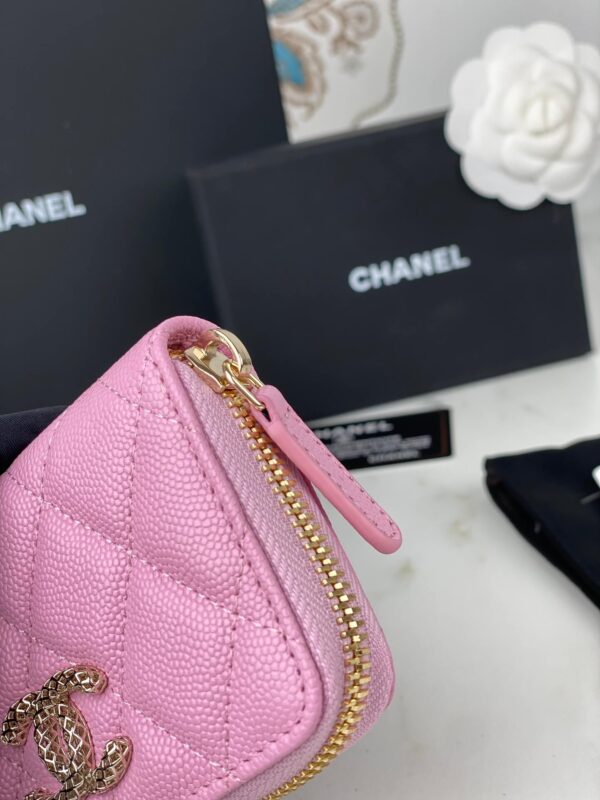 Chanel Zipped Coin Pink Purse - Image 8