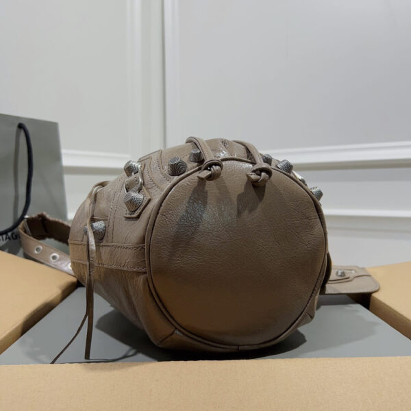 Balenciaga Pompon Giant Bag - Image 8