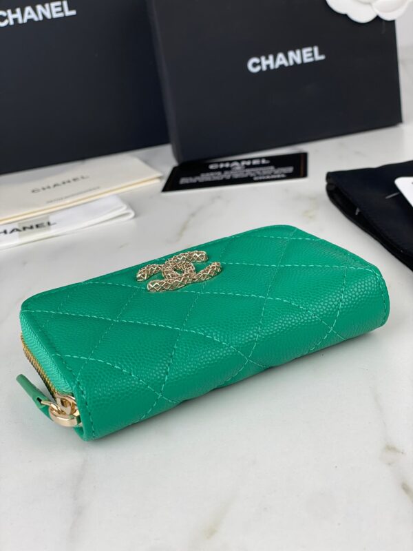 Chanel Zipped Coin Purse - Image 7