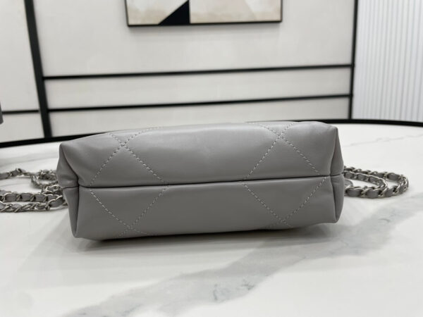 Chanel 22 Small Grey Handbag - Image 8