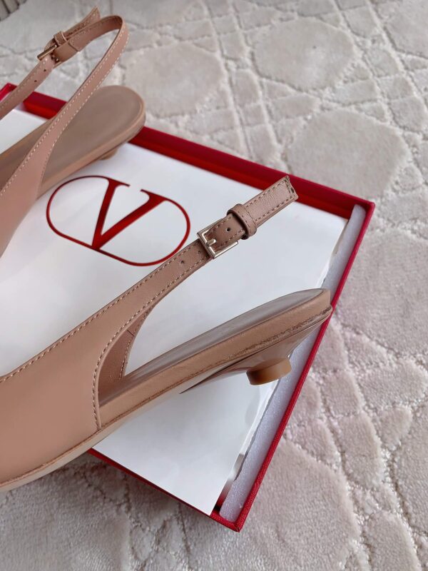 Valentino Garavani Slingback with Vlogo - Image 9