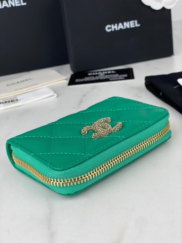 Chanel Zipped Coin Purse - Image 8