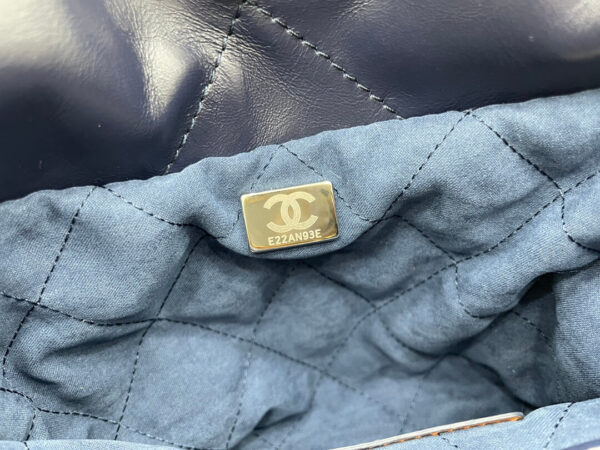 Chanel 22 Small Blue Handbag - Image 8