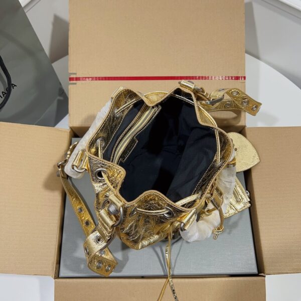 Balenciaga Pompon Giant Bag - Image 9
