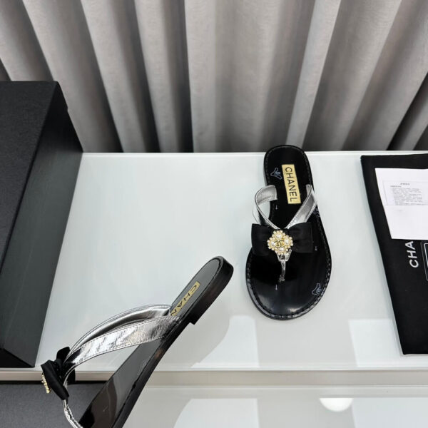 Chanel Flip Flops Sandals - Image 8