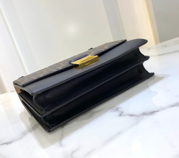 Fendi Kan I Leather Bag - Image 7