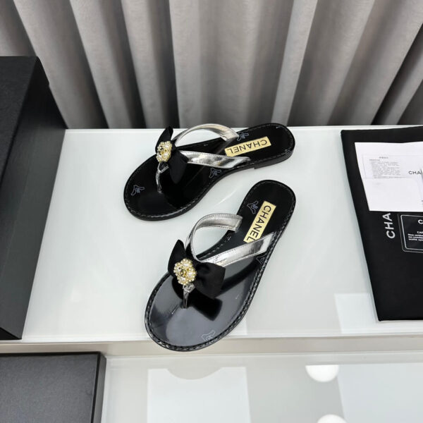 Chanel Flip Flops Sandals - Image 9