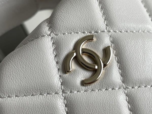Chanel 23C Round Cruise Pouch White Bag - Image 9