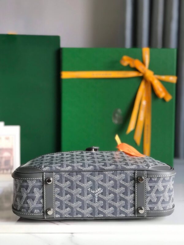 Goyard Saint Jeanne Bag - Image 9