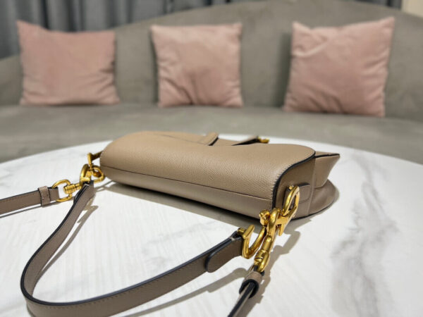 Dior Saddle Bag in Grey - Image 9