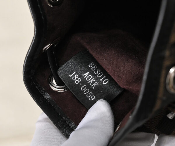 Fendi Mon Tresor Bucket Bag - Image 6