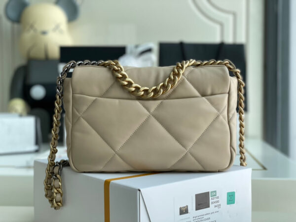 Chanel 19 Bag - Image 2