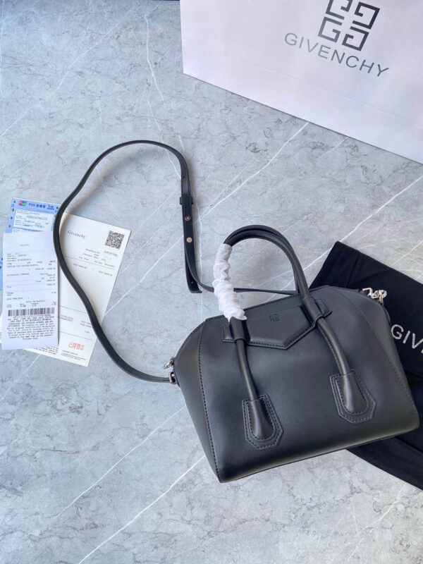 Givenchy Antigona Lock Black Bag - Image 3