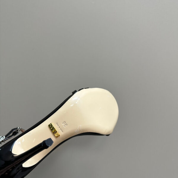 Gucci Women Metallic Heel - Image 3