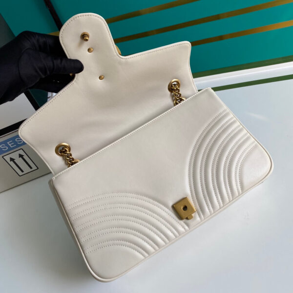 Gucci Marmont Matelasse Flap Bag - Image 7