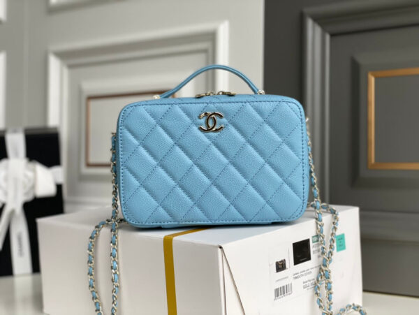Chanel Caviar Chanel Top Handle Vanity Case