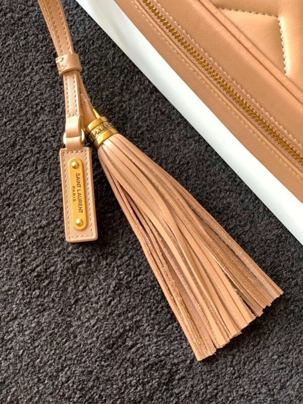 Saint Laurent Lou Bag - Image 4
