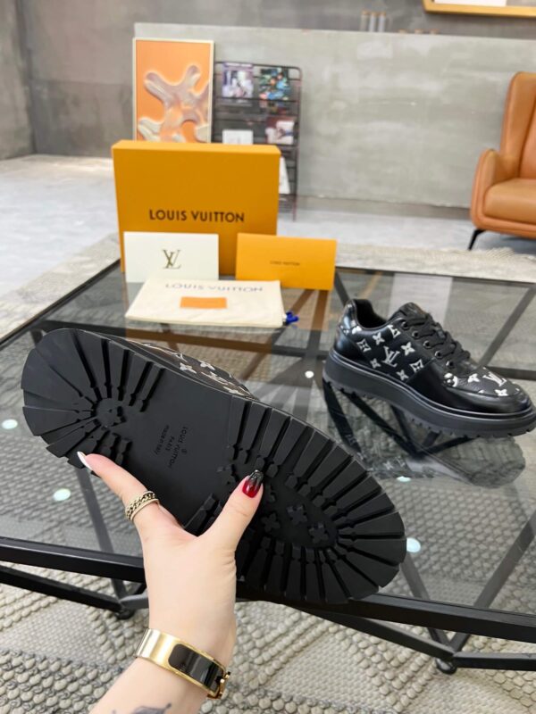 Louis Vuitton Men's Sneakers - Image 3