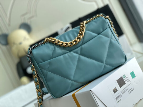 Chanel 19 Bag Tiffany Blue - Image 5