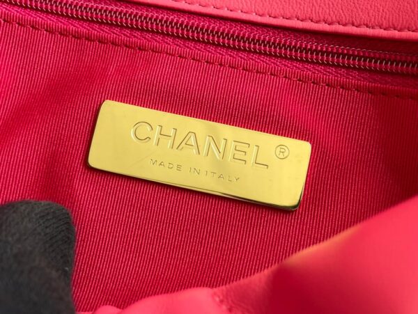 Chanel 19 Bag Rose Pink - Image 6