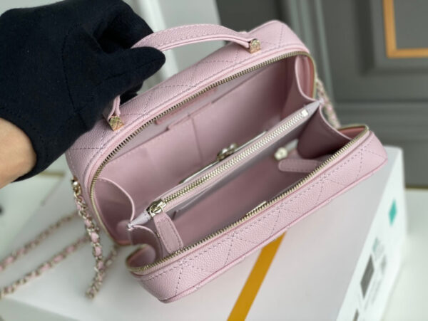 Chanel Caviar Chanel Top Handle Vanity Case - Image 6