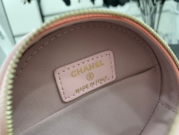 Chanel Round Bag with Chain - Image 4