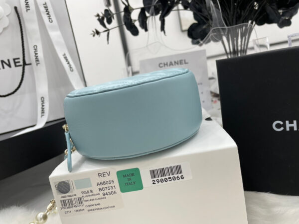 Chanel Round Bag with Chain - Image 7