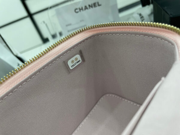 Chanel Small Vanity Case with Chain - Image 7
