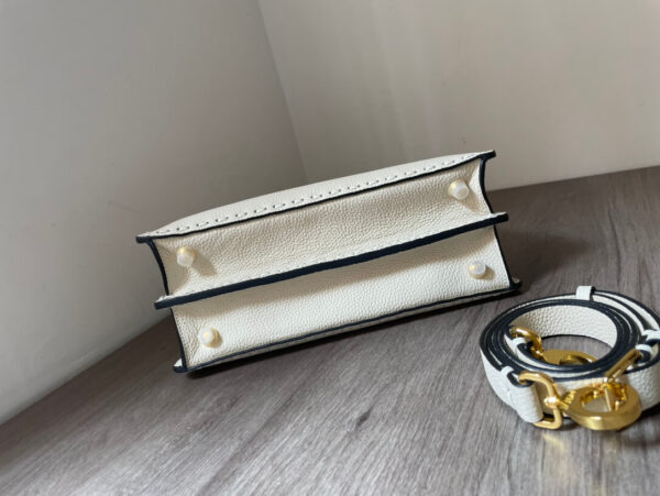 Fendi Peekaboo Bag - Image 2