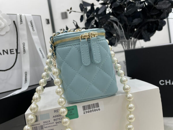 Chanel Small Vanity Case with Chain - Image 5