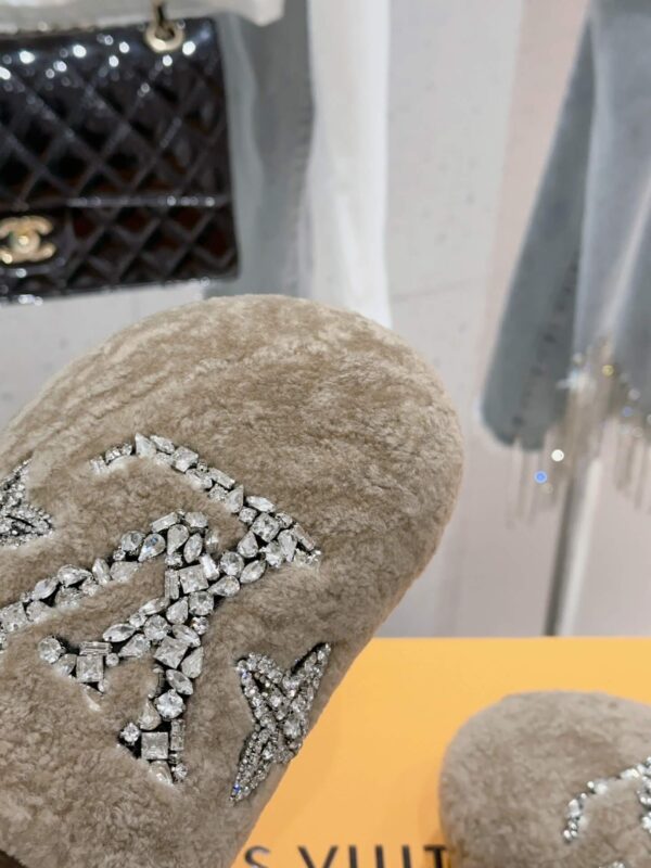 LV Paseo Flat Mule Shoes - Image 5