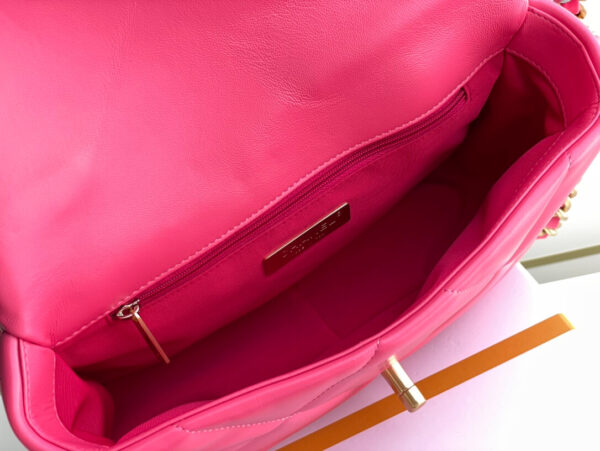 Chanel 19 Bag Rose Pink - Image 3