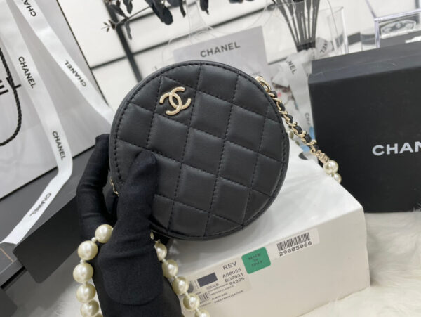 Chanel Round Bag with Chain - Image 5