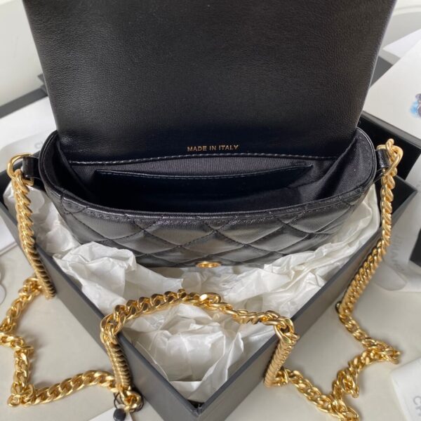 Chanel Leather Flap Bag Black - Image 3