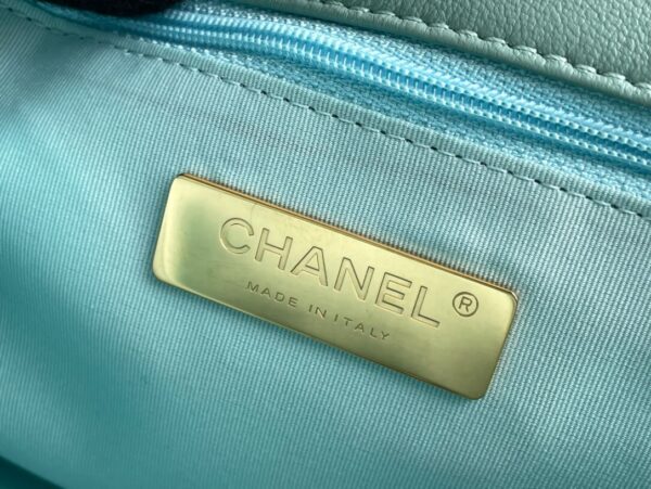 Chanel 19 Bag Tiffany Blue - Image 2