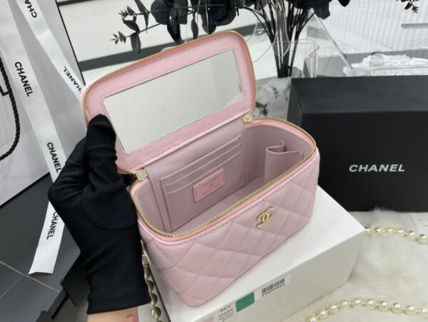 Chanel Small Vanity Case with Chain - Image 4