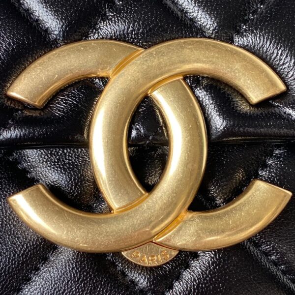 Chanel Leather Flap Bag Black - Image 6