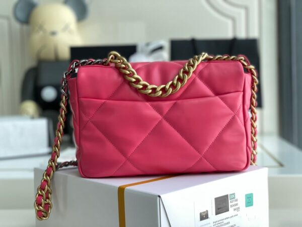 Chanel 19 Bag Rose Pink - Image 7