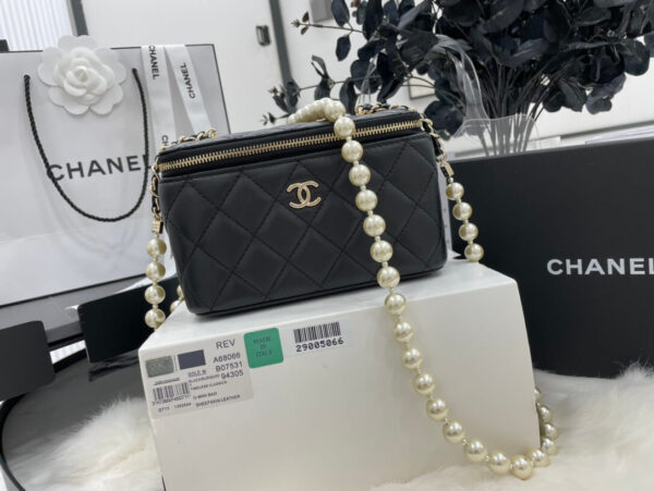 Chanel Small Vanity Case with Chain