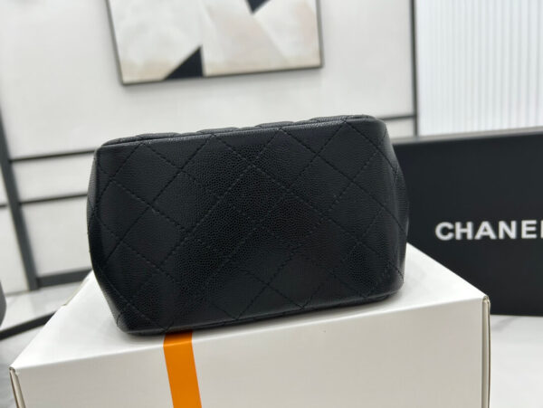 Chanel Classic Tote Bag Black - Image 9