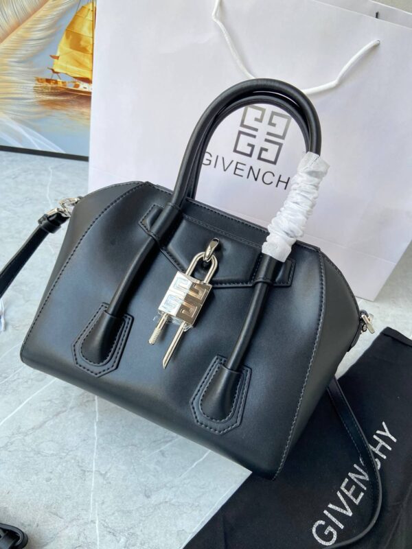 Givenchy Antigona Lock Black Bag - Image 8
