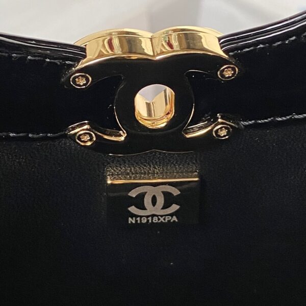 Chanel 31 Mini Shopping Bag - Image 7