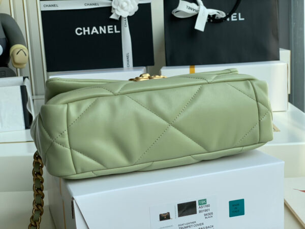 Chanel 19 Bag Green - Image 9
