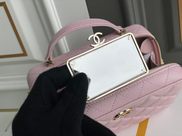 Chanel Caviar Chanel Top Handle Vanity Case - Image 8