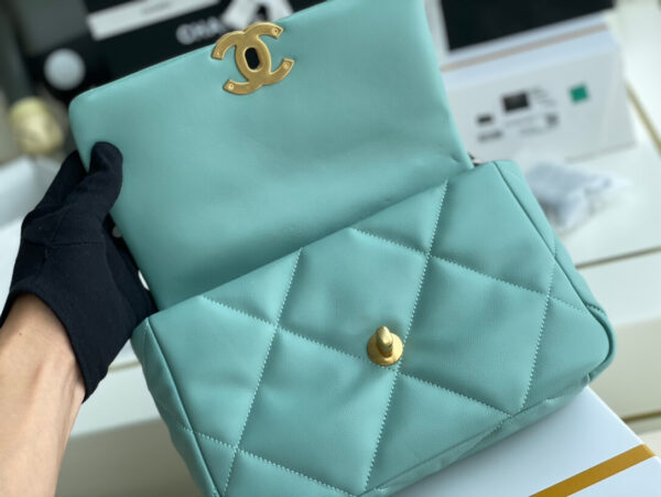 Chanel 19 Bag Tiffany Blue - Image 6