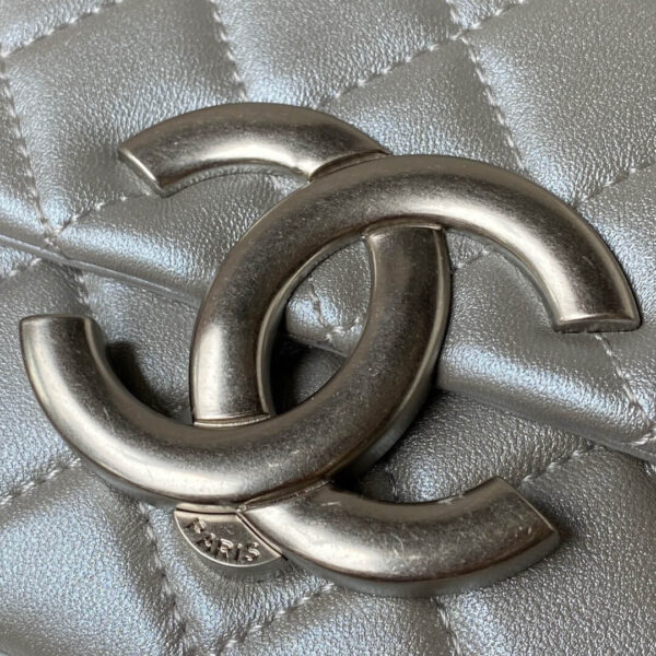 Chanel Leather Flap Bag Grey - Image 7