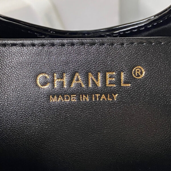 Chanel 31 Mini Shopping Bag - Image 7