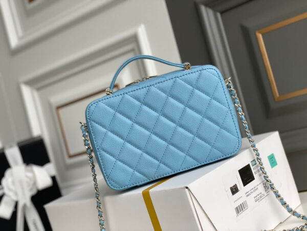 Chanel Caviar Chanel Top Handle Vanity Case - Image 6