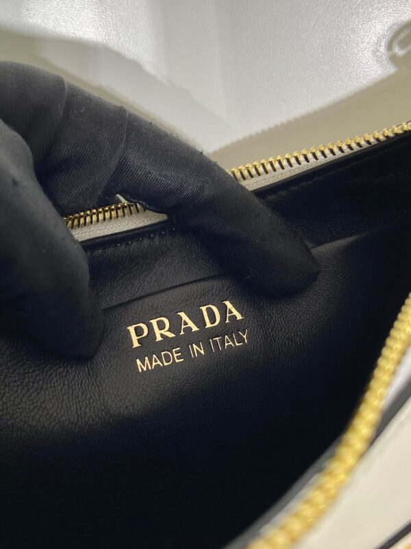 Prada Zip Leather Shoulder Bag - Image 7